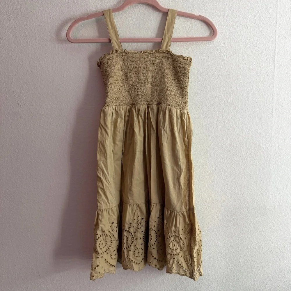 GAP Youth Girls Beige Tan Eyelet Smocked Sundress Size Medium